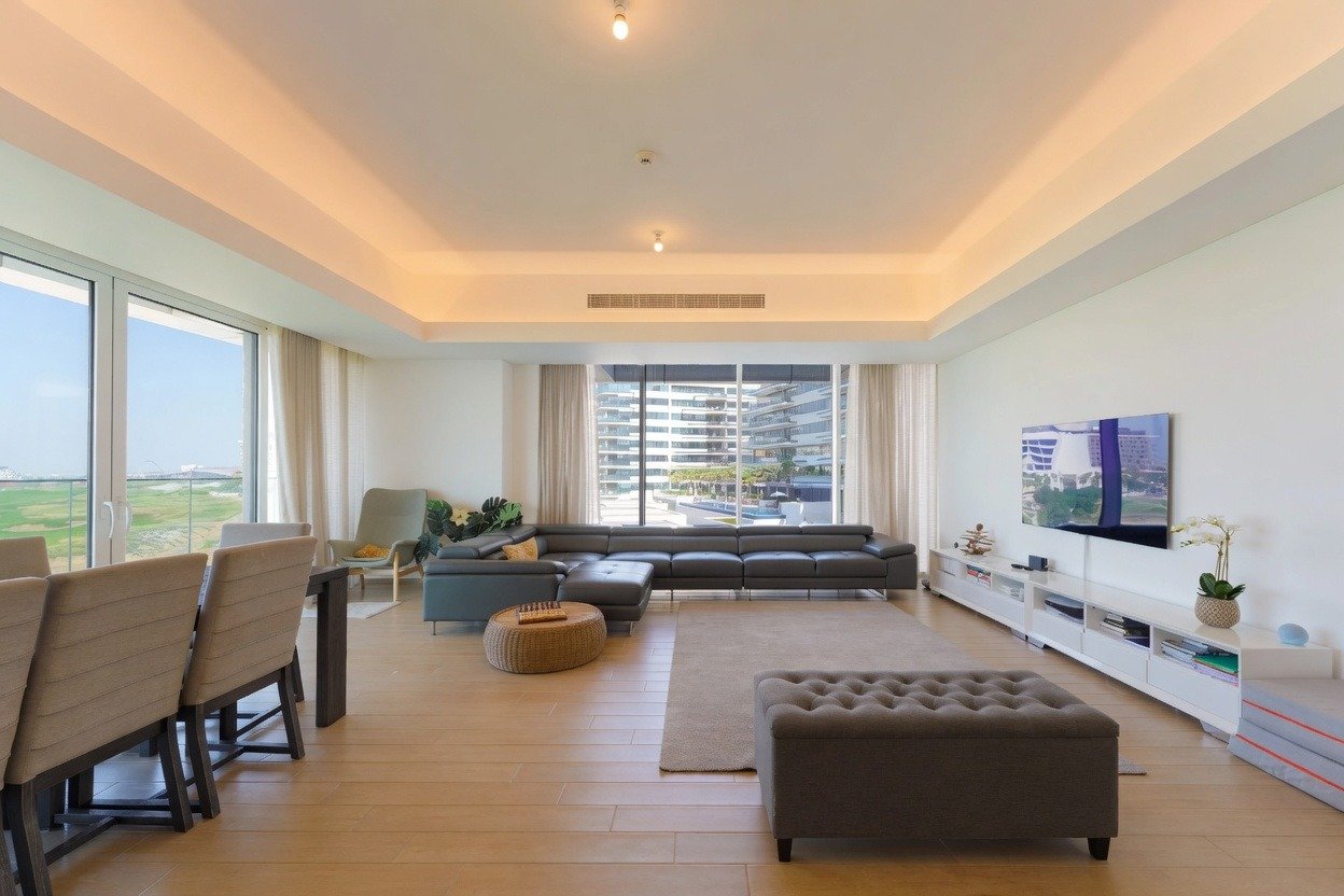 3 bedroom apartment in Mayan 3 Yas Island with sea and golf course view