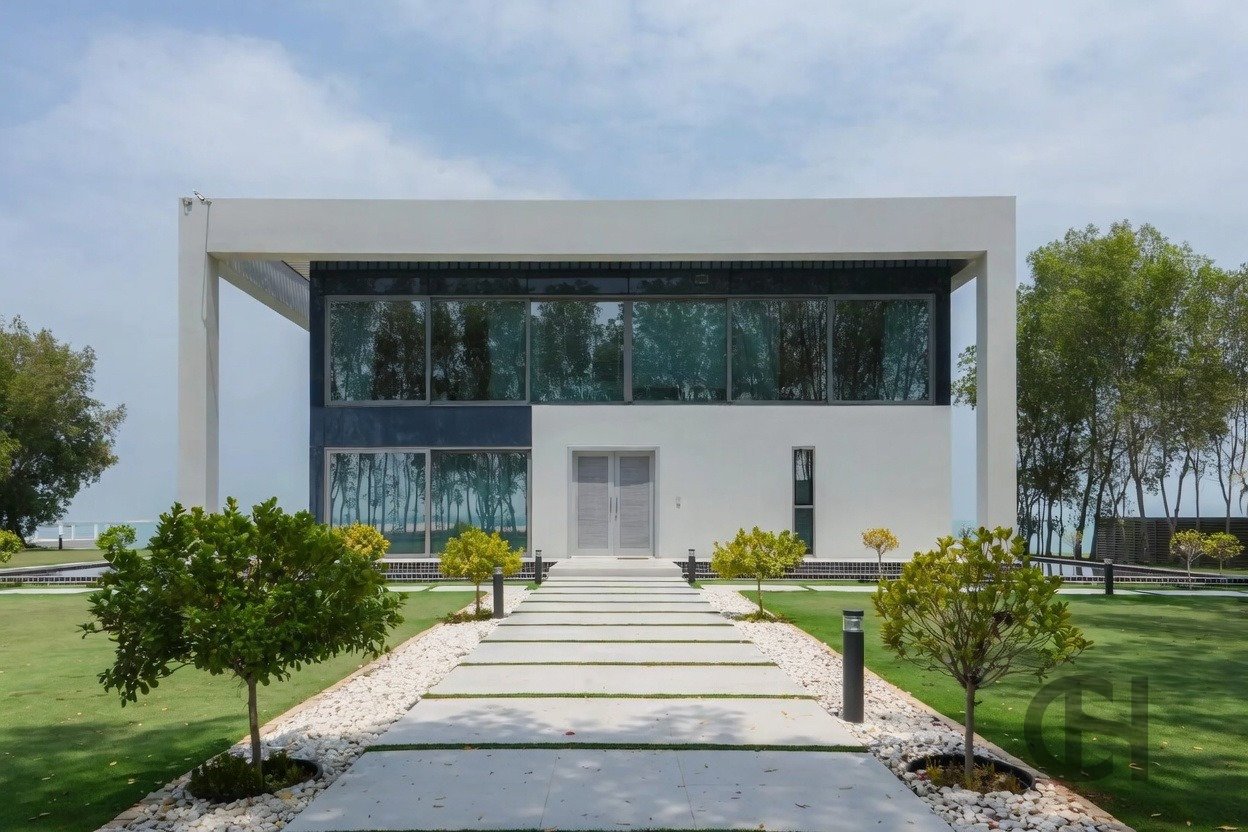 4 bedroom villa in Water Villas, Nurai Island