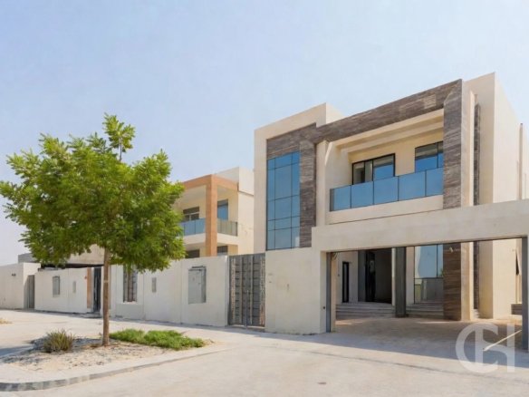 5 bedroom villa in Al Reeman 2