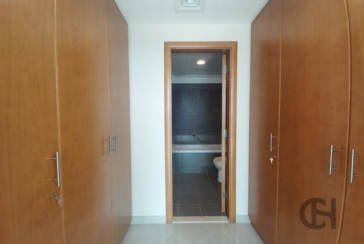 3BR apartment for rent in Beach Towers, Al Reem Island, Abu Dhabi - property photo 2