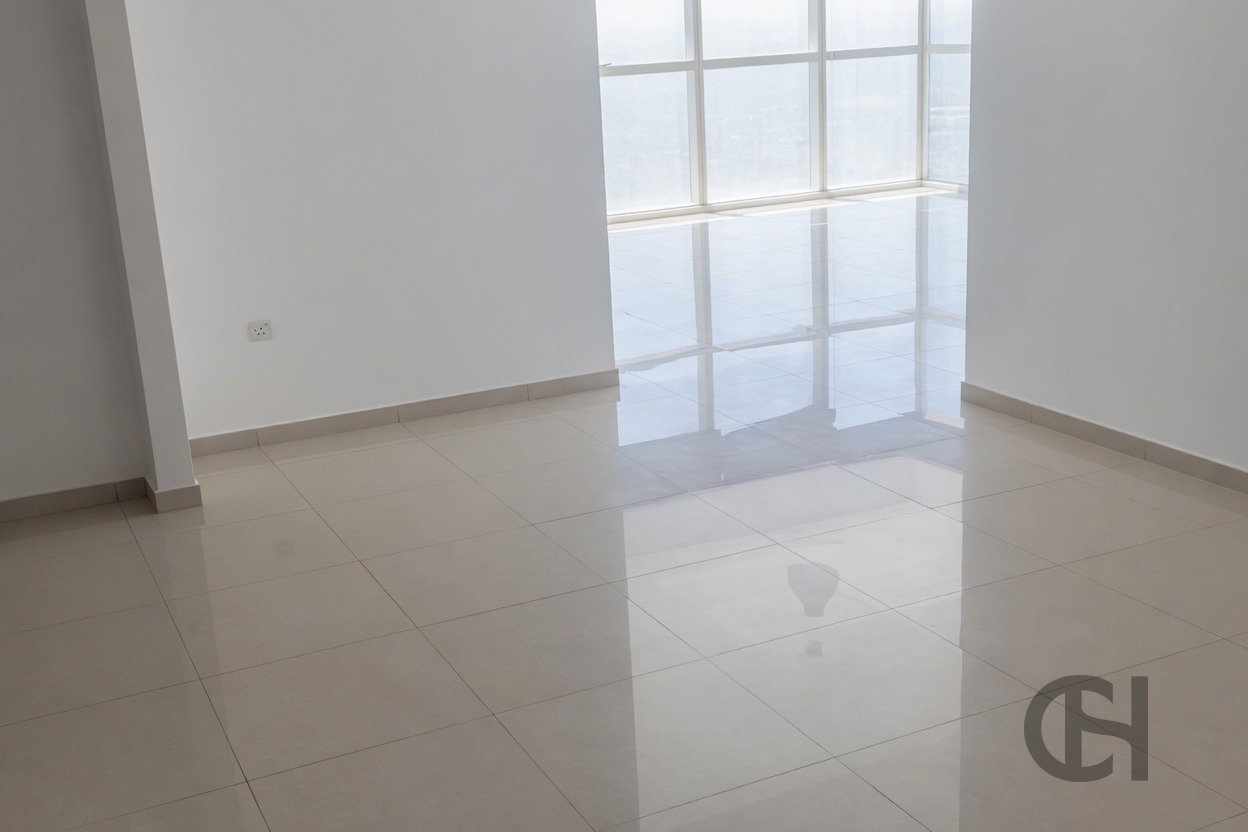 2BR apartment for rent in RAK Tower, Al Reem Island, Abu Dhabi – property photo 1 2BR apartment for rent in RAK Tower, Al Reem Island, Abu Dhabi - property photo 1