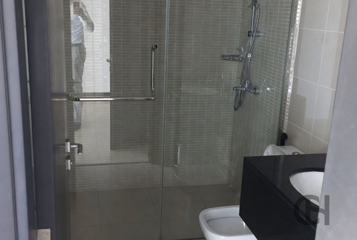 2BR apartment for rent in RAK Tower, Al Reem Island, Abu Dhabi - property photo 2