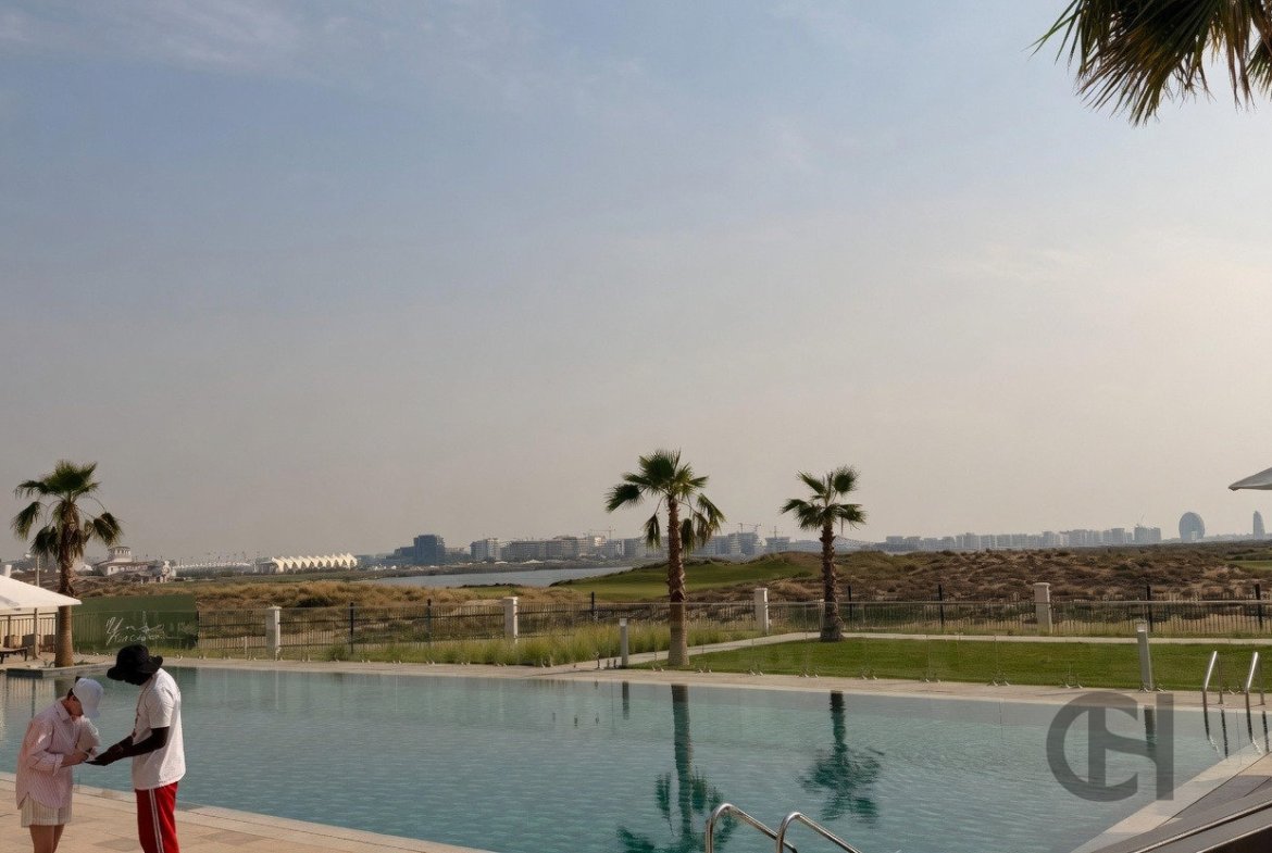 Studio for rent in Residences D, Yas Island, Abu Dhabi - property photo 3