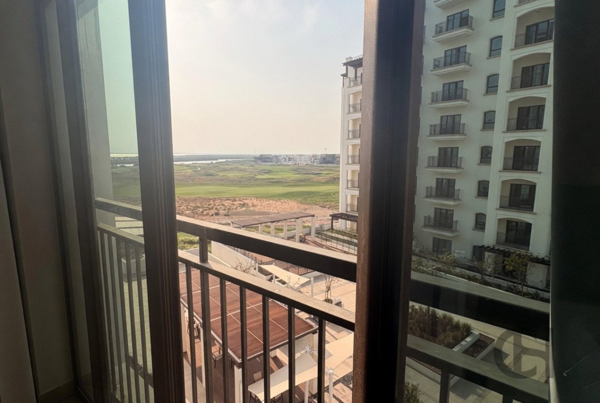 Studio for rent in Residences D, Yas Island, Abu Dhabi - property photo 5