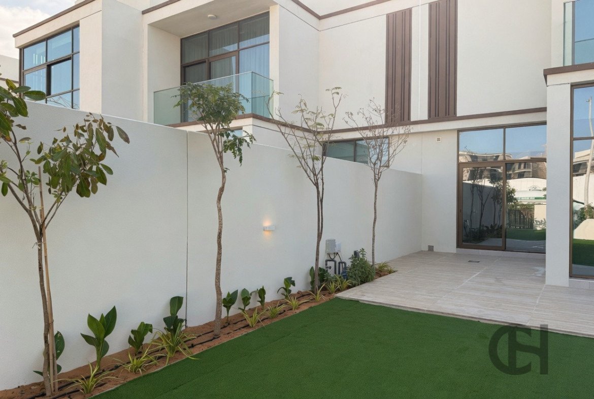 2BR Townhouse for rent in Souk Al Jubail, Al Jubail Island, Abu Dhabi with Single Row, Balcony. View photos, amenities and availability.