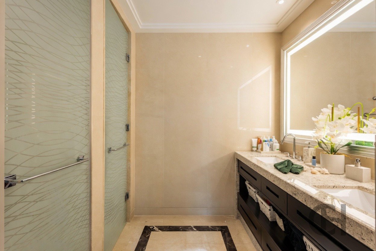 2BR Apartment for rent in Four Seasons Hotel, Al Maryah Island, Abu Dhabi with Balcony. View photos, amenities and availability.