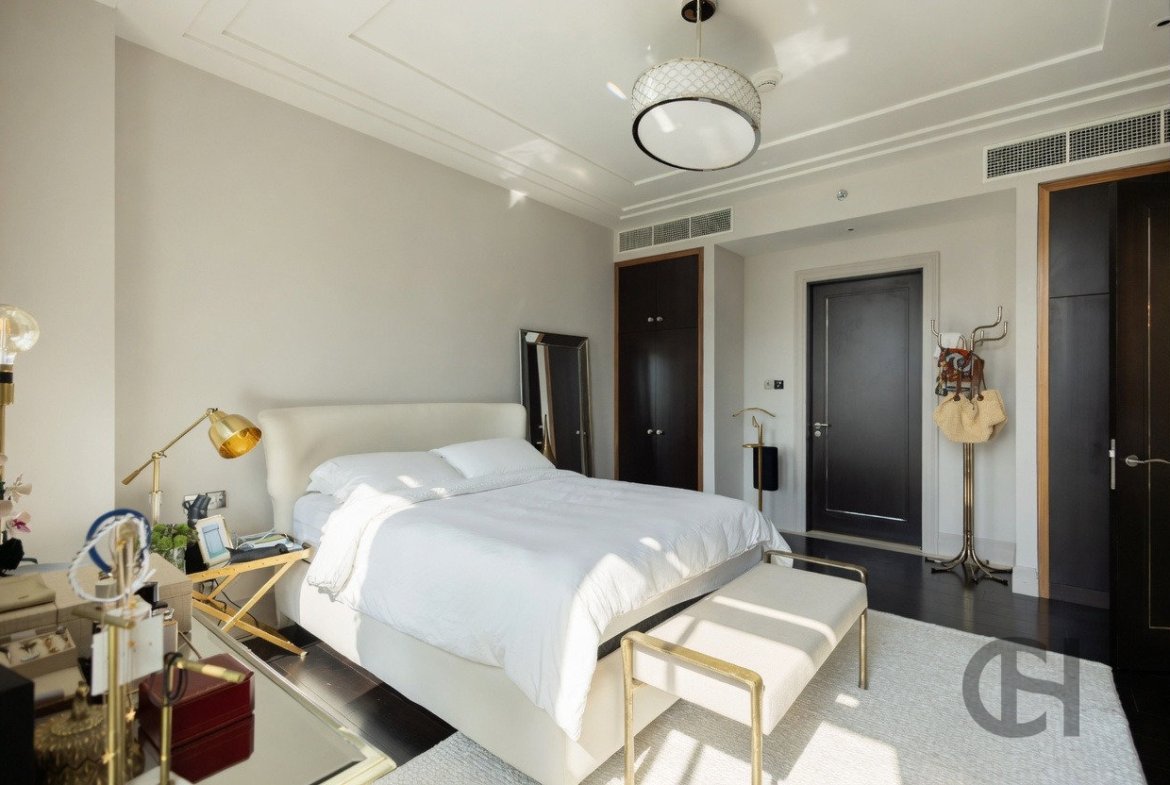 2BR Apartment for rent in Four Seasons Hotel, Al Maryah Island, Abu Dhabi with Balcony. View photos, amenities and availability.