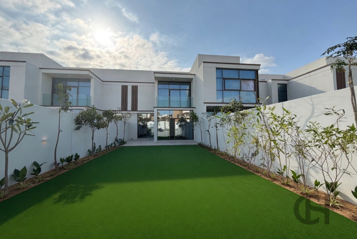 2BR Townhouse for rent in Souk Al Jubail, Al Jubail Island, Abu Dhabi with Single Row, Balcony. View photos, amenities and availability.