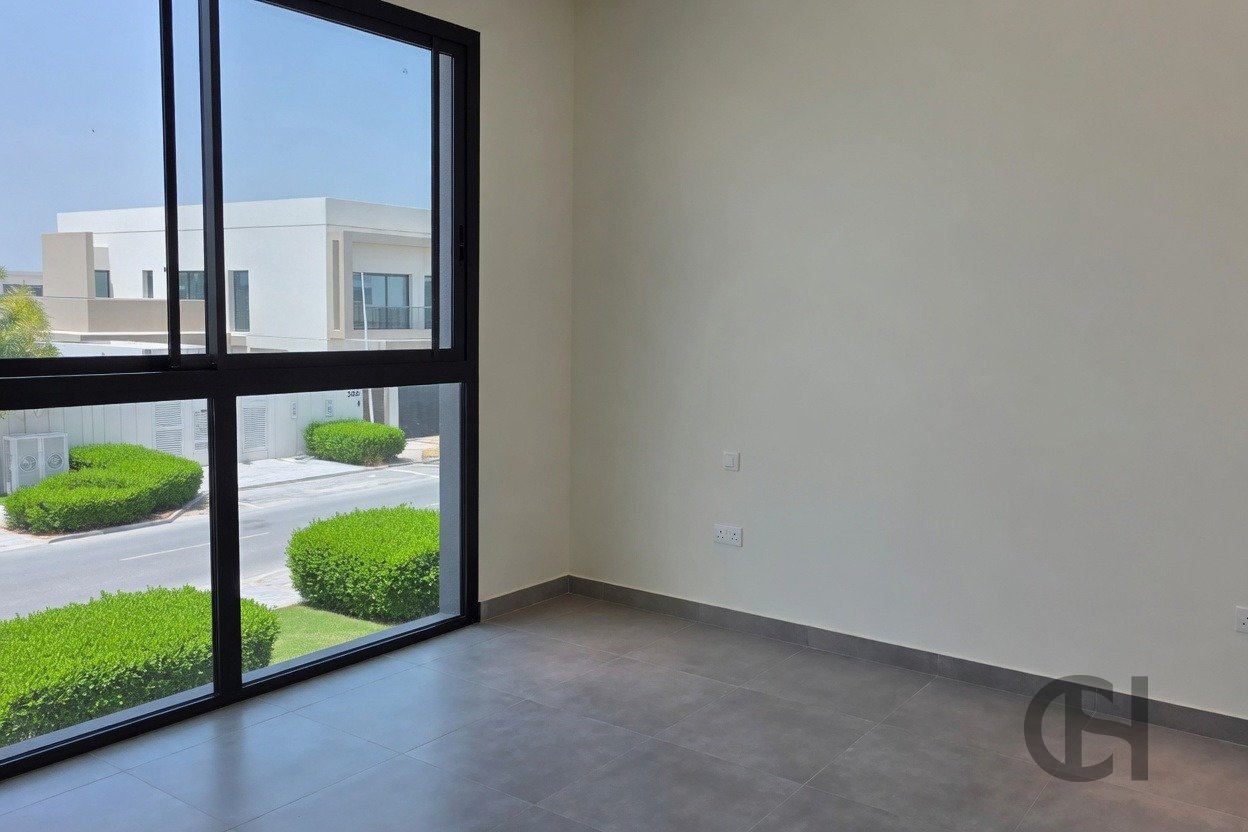 4BR Villa for rent in The Dahlias, Yas Island, Abu Dhabi - property photo 2