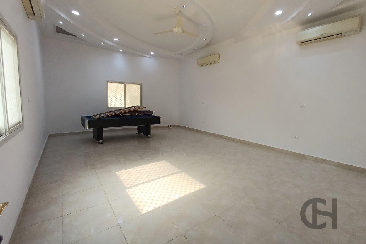5BR Villa for rent in SH- 21, Al Shamkha, Abu Dhabi - property photo 2