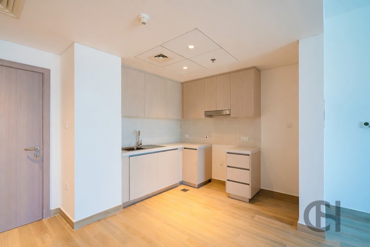 1BR Apartment for rent in Waters Edge, Yas Island, Abu Dhabi with Community View, High Floor, Balcony. View photos, amenities and availability. 1BR Apartment for rent in Waters Edge, Yas Island, Abu Dhabi with Community View, High Floor, Balcony. View photos, amenities and availability.