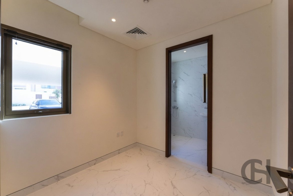 3BR Townhouse for rent in Nad Al Dhabi, Al Jubail Island, Abu Dhabi with Single Row, Community View, Corner Unit. View photos, amenities and availability.