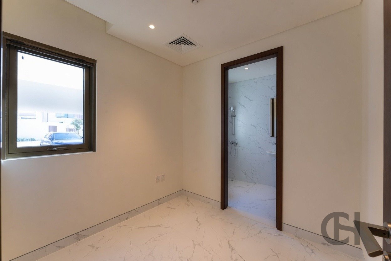 3BR Townhouse for rent in Nad Al Dhabi, Al Jubail Island, Abu Dhabi with Single Row, Community View, Corner Unit. View photos, amenities and availability.