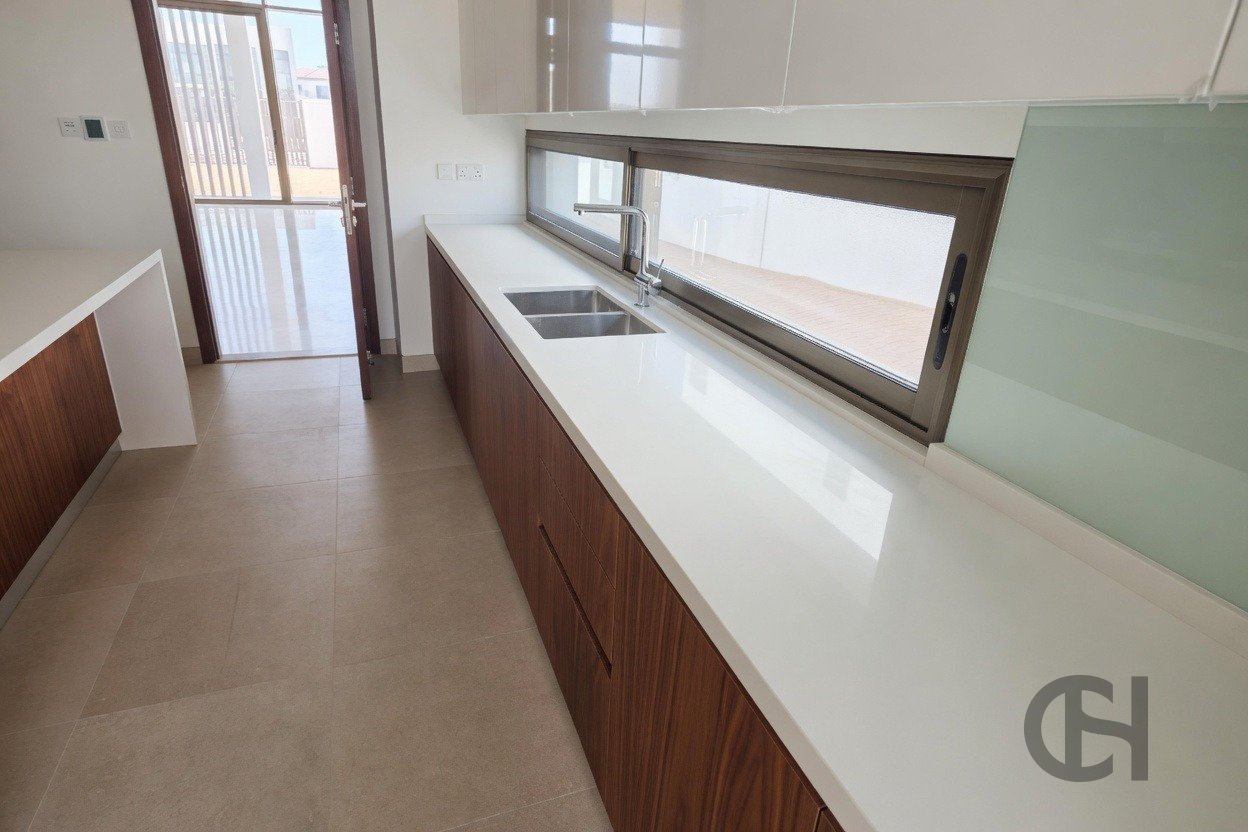 5BR Villa for rent in Nad Al Dhabi, Al Jubail Island, Abu Dhabi - property photo 3