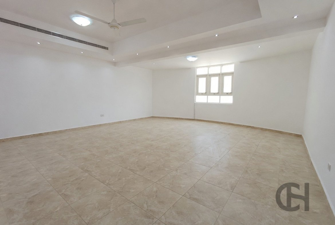 5BR Villa for rent in SH- 21, Al Shamkha, Abu Dhabi - property photo 3