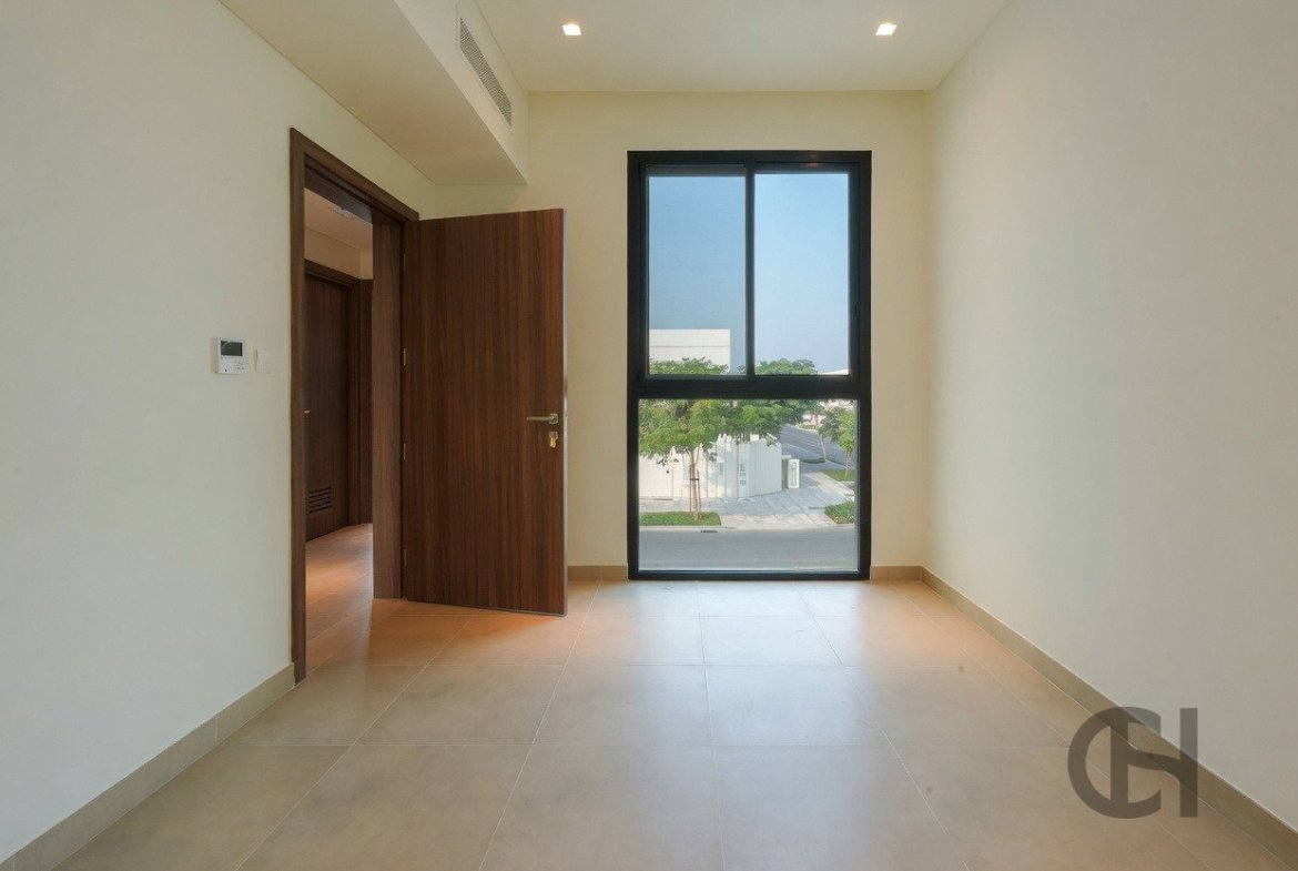 4BR Townhouse for rent in The Dahlias, Yas Island, Abu Dhabi with Single Row, Corner Unit, Balcony. View photos, amenities and availability.