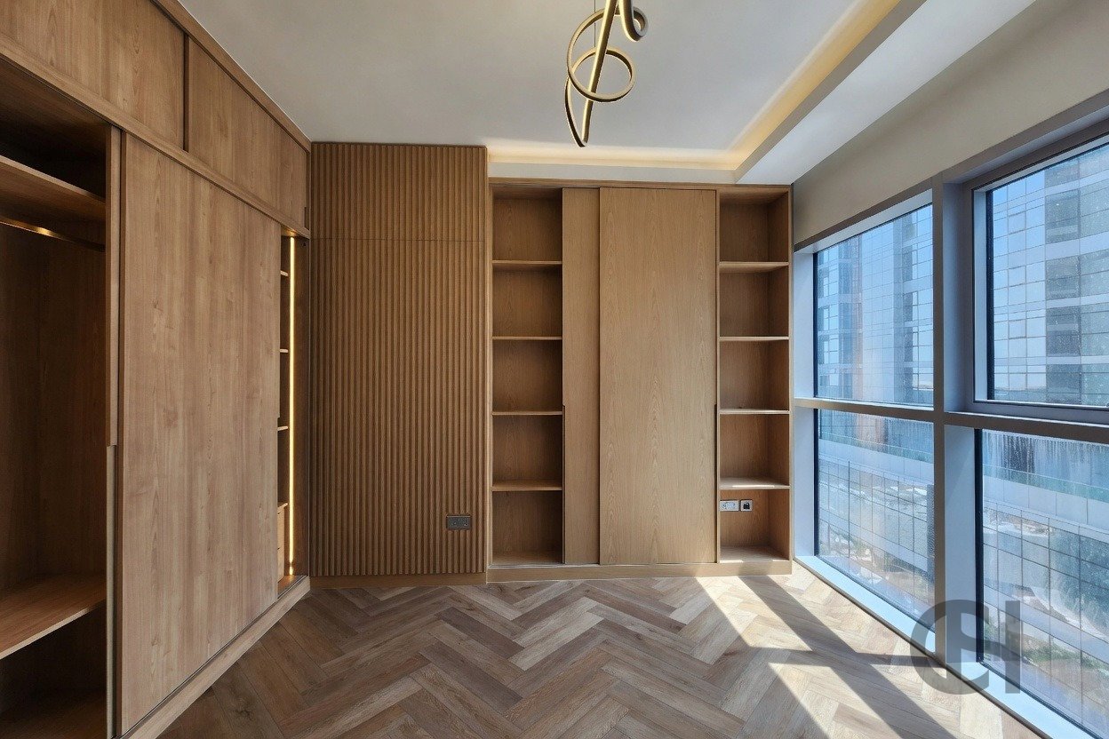 Renovated 3 bedroom apartment with maid room in Radiant Square Al Reem Island - photo 4