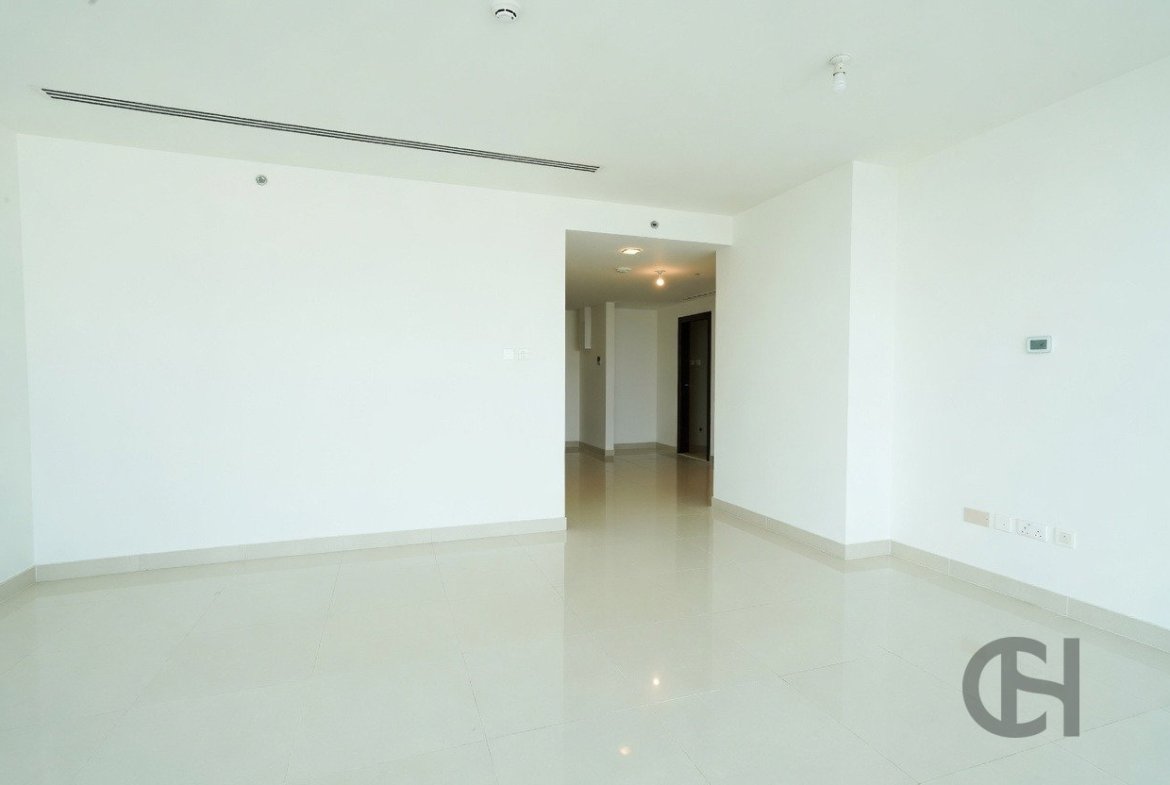 1BR Apartment for Rent in Sky Tower | Skyline and sea view