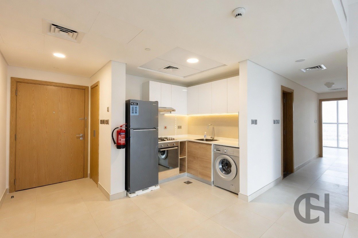 High Floor Corner 3BR in Radiant Square