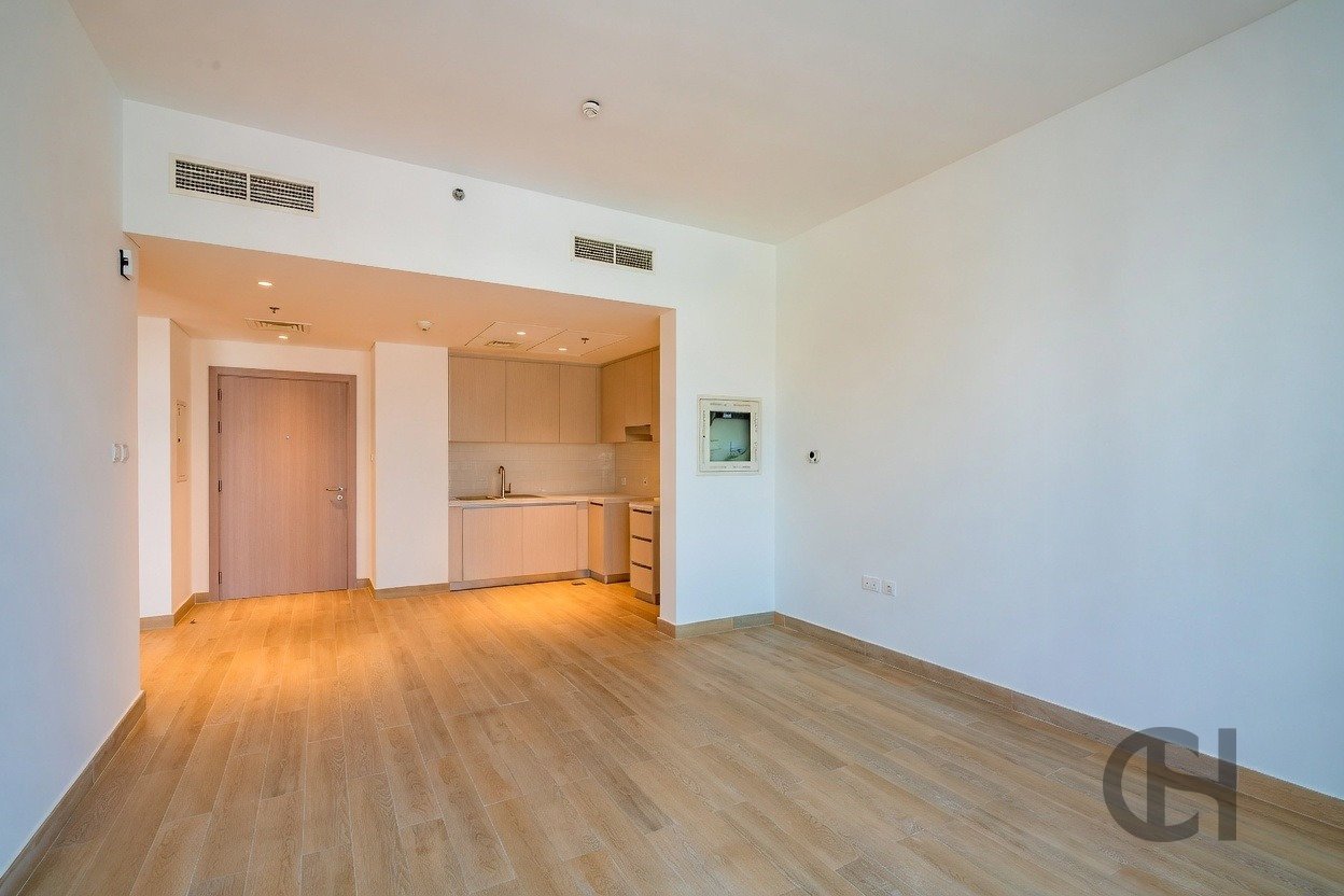 1BR Apartment for rent in Waters Edge, Yas Island, Abu Dhabi with Community View, High Floor, Balcony. View photos, amenities and availability. 1BR Apartment for rent in Waters Edge, Yas Island, Abu Dhabi with Community View, High Floor, Balcony. View photos, amenities and availability.