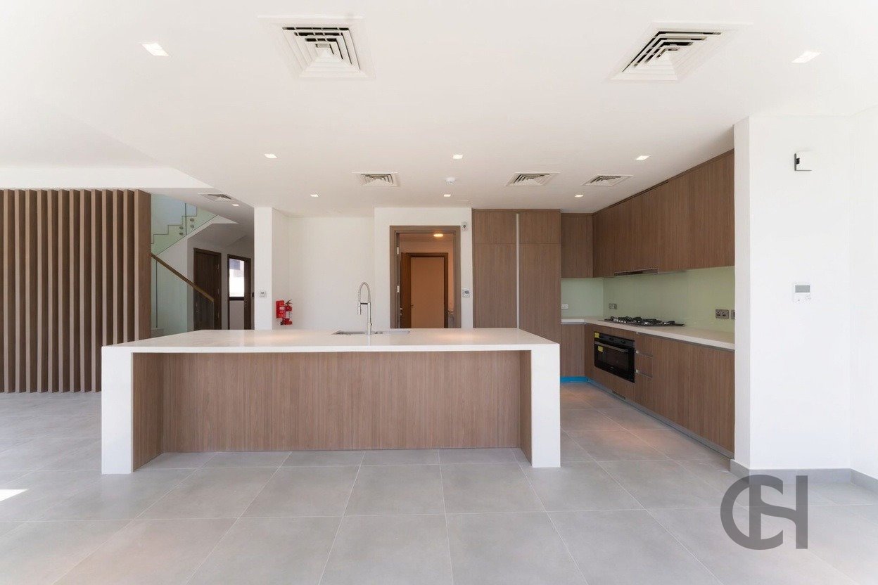 3BR Townhouse for rent in The Dahlias, Yas Island, Abu Dhabi with Community View, Balcony, Maid Room. View photos, amenities and availability.