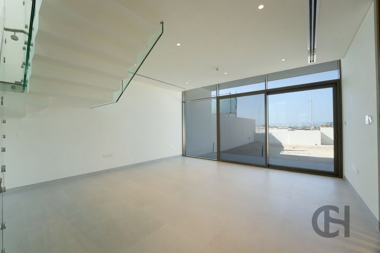 3BR Townhouse for rent in Nad Al Dhabi, Al Jubail Island, Abu Dhabi with Single Row, Community View, Corner Unit. View photos, amenities and availability.