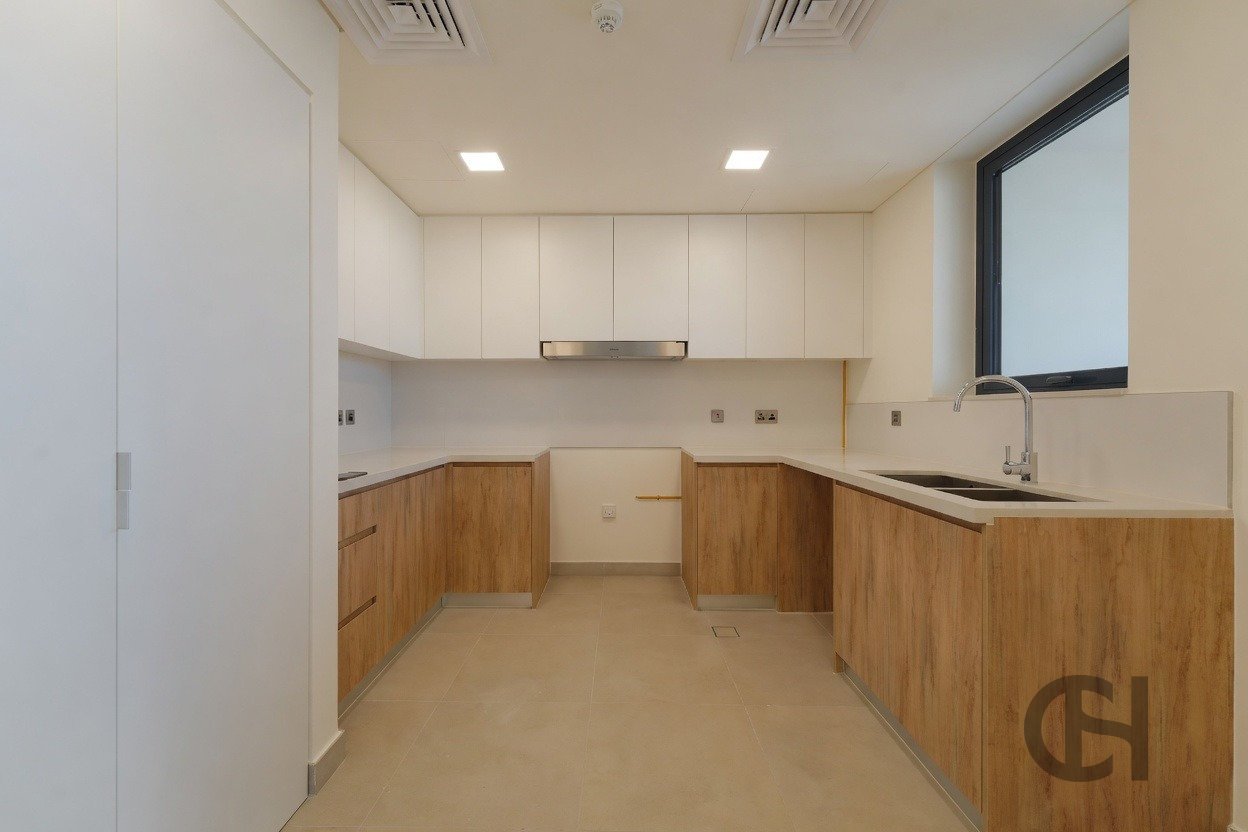 3BR Townhouse for rent in Noya Viva, Yas Island, Abu Dhabi with Single Row, Community View, Maid Room. View photos, amenities and availability.