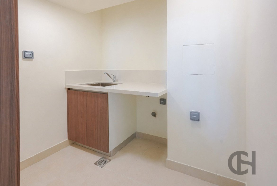 4BR Townhouse for rent in The Dahlias, Yas Island, Abu Dhabi with Single Row, Corner Unit, Balcony. View photos, amenities and availability.