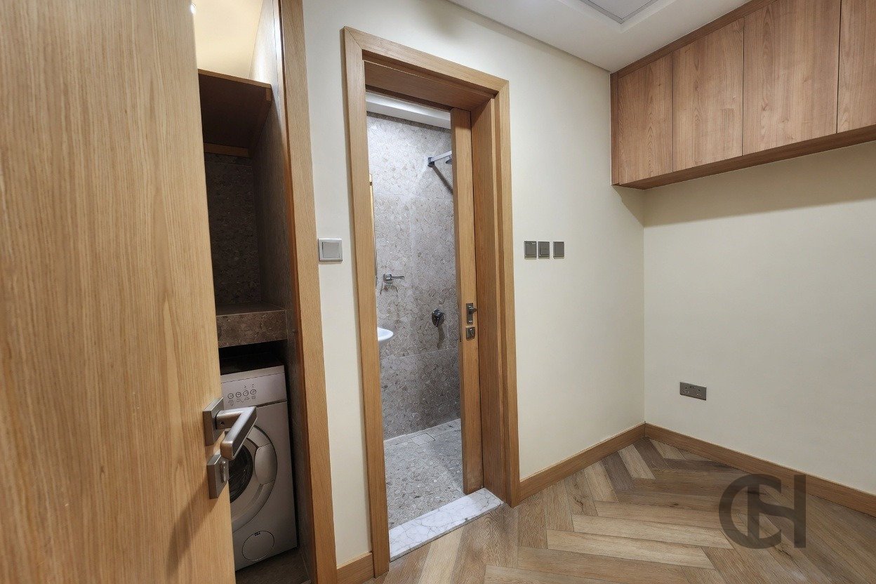 Renovated 3 bedroom apartment with maid room in Radiant Square Al Reem Island - photo 5