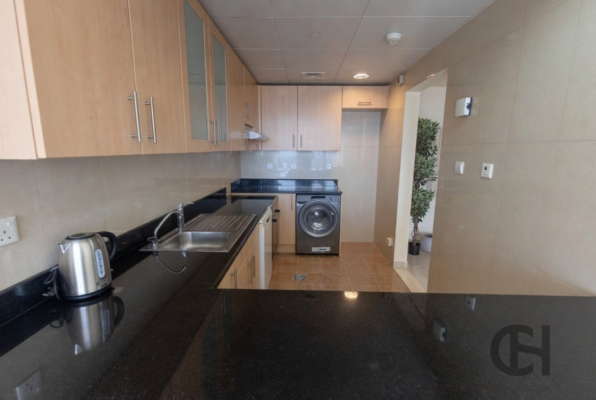 1BR Apartment for Rent in Sun Tower | Canal view