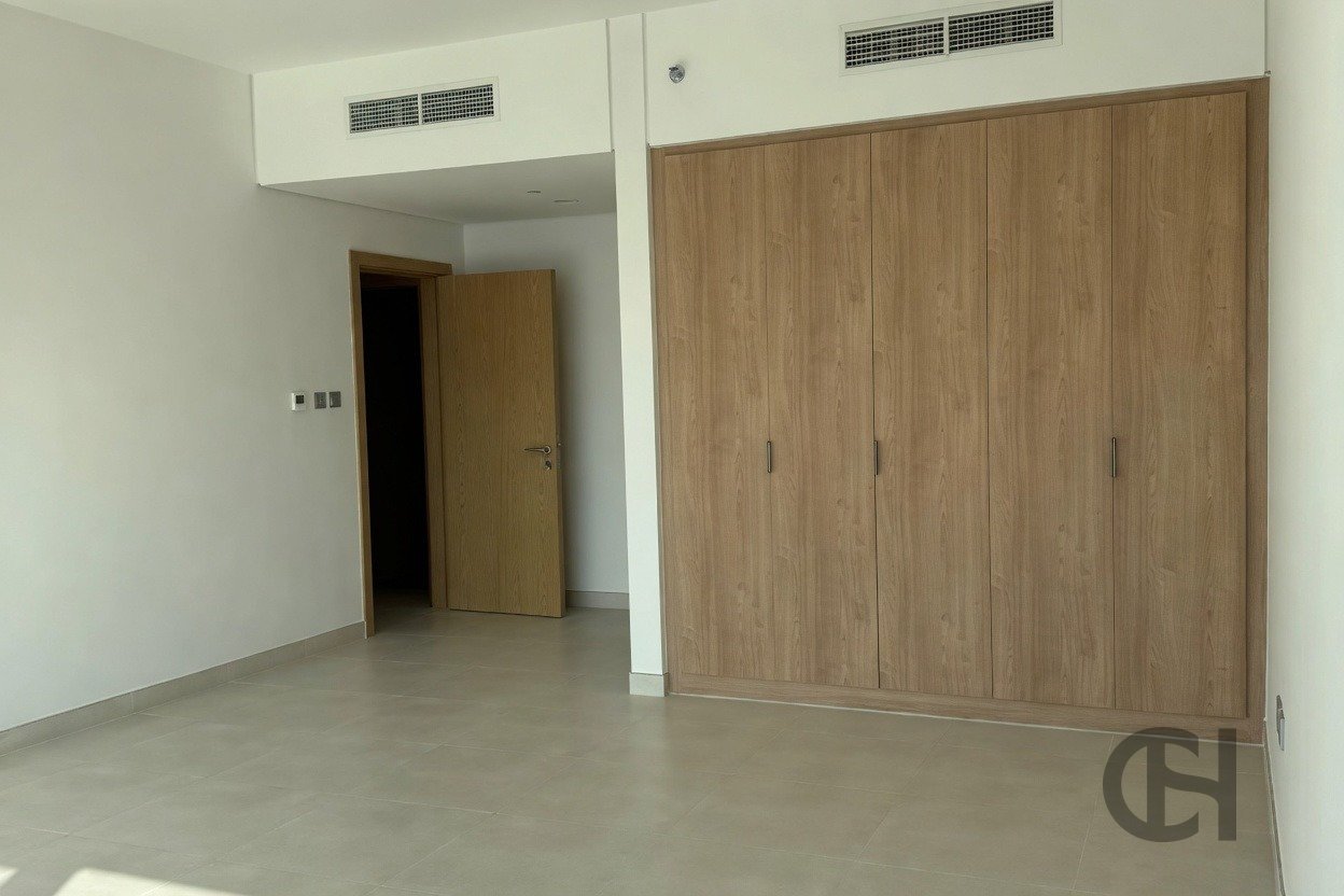3BR Apartment for Rent in Radiant Square | Canal and island view