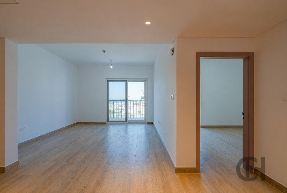 1BR Apartment for rent in Waters Edge, Yas Island, Abu Dhabi with Community View, High Floor, Balcony. View photos, amenities and availability.