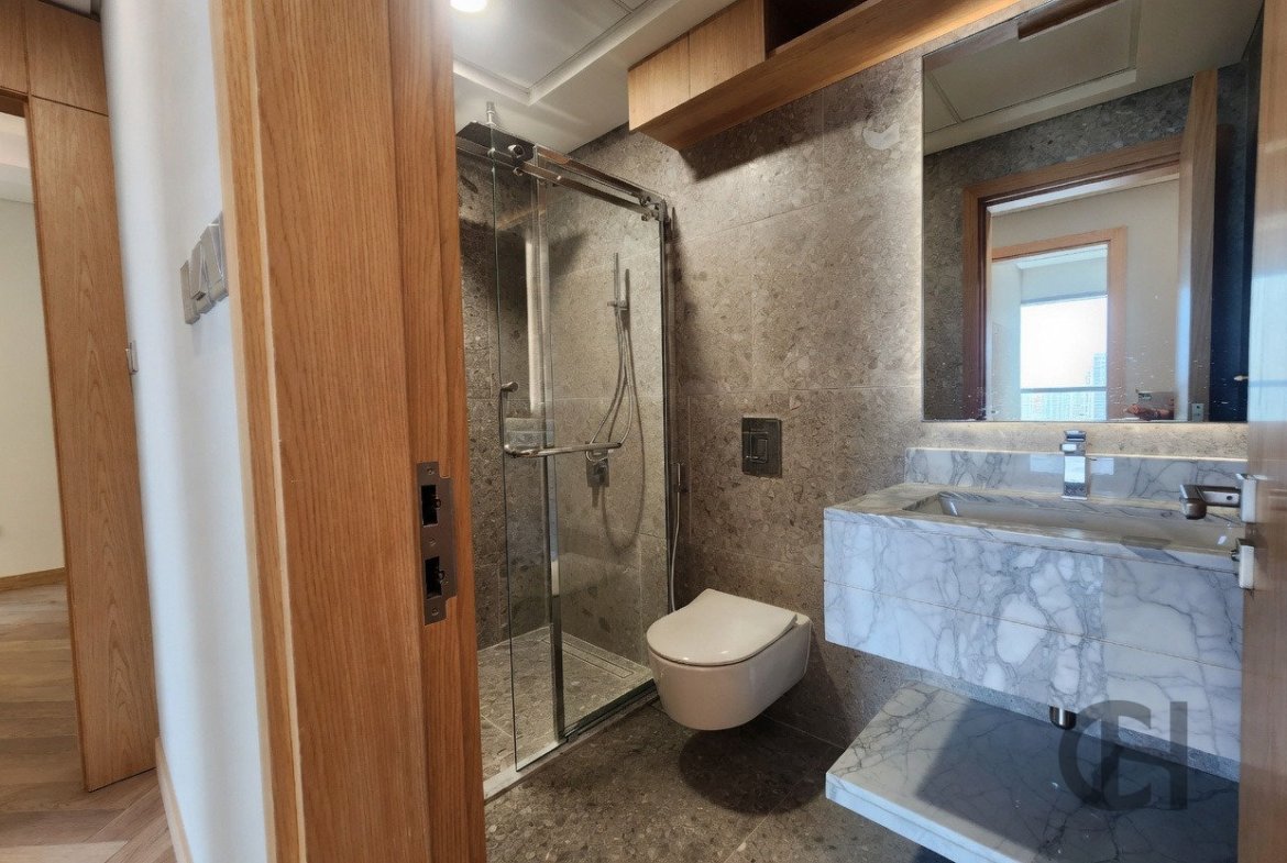 Renovated 3 bedroom apartment with maid room in Radiant Square Al Reem Island - photo 6