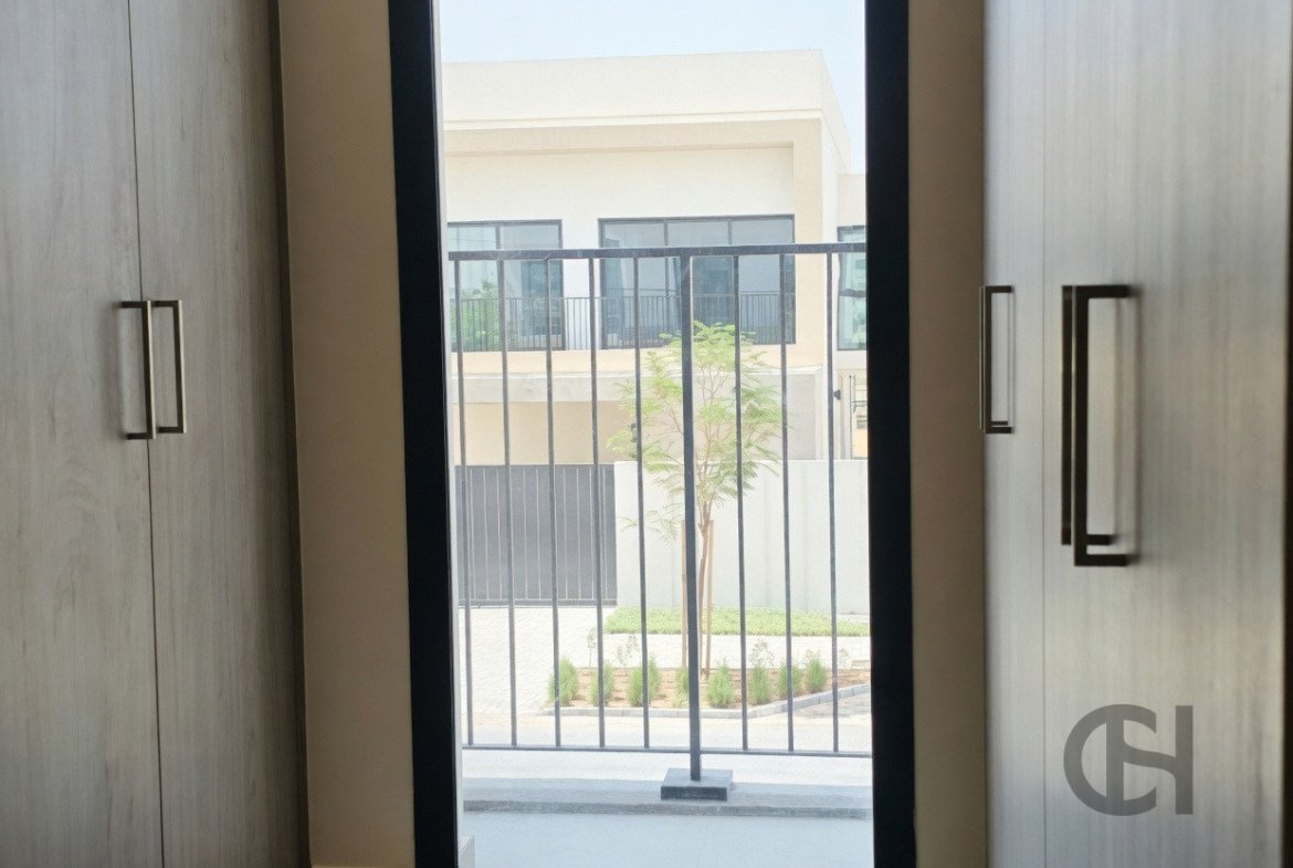 4BR Villa for rent in The Dahlias, Yas Island, Abu Dhabi - property photo 6