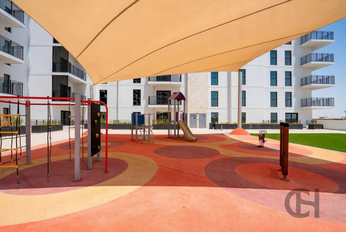 1BR Apartment for Rent in Waters Edge | Community view