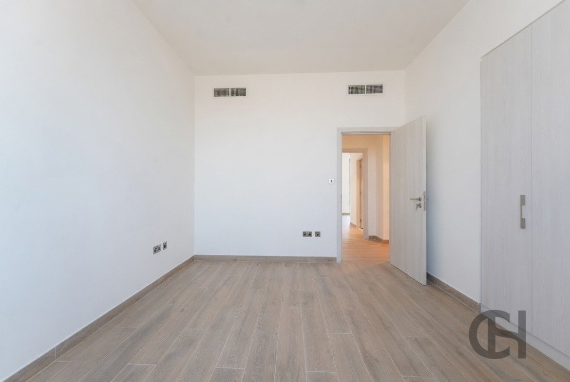 3BR Townhouse for rent in Noya Viva, Yas Island, Abu Dhabi with Single Row, Community View, Maid Room. View photos, amenities and availability.