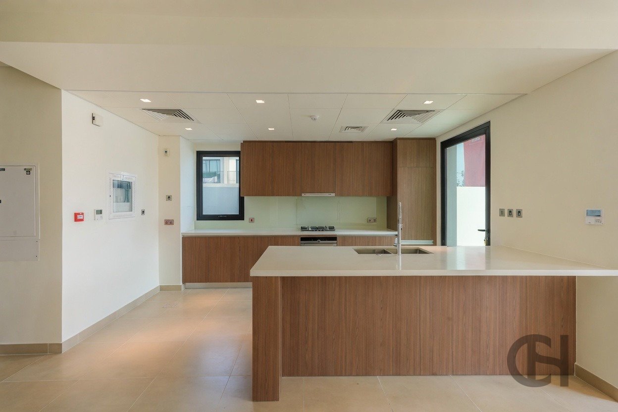4BR Townhouse for rent in The Dahlias, Yas Island, Abu Dhabi with Single Row, Corner Unit, Balcony. View photos, amenities and availability.