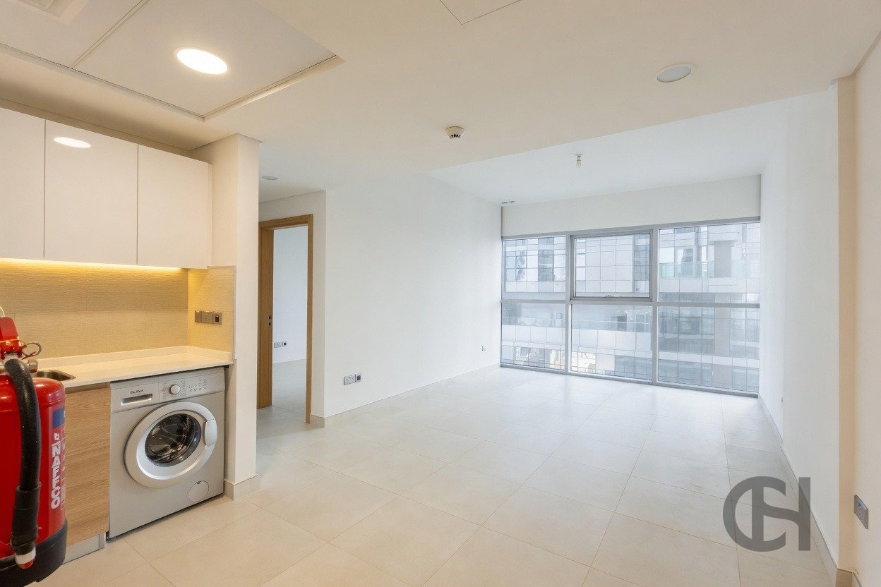 High Floor Corner 3BR in Radiant Square