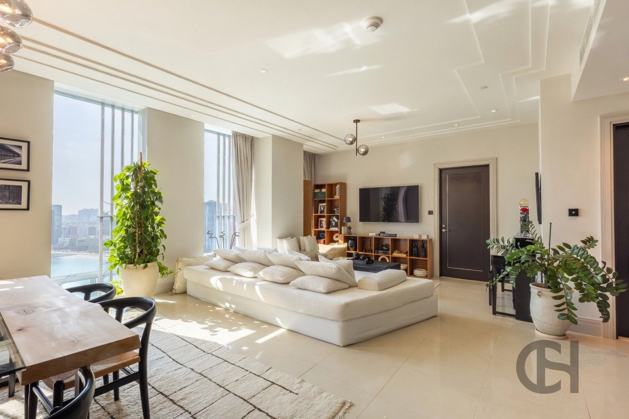2BR Apartment for rent in Four Seasons Hotel, Al Maryah Island, Abu Dhabi with Balcony. View photos, amenities and availability.
