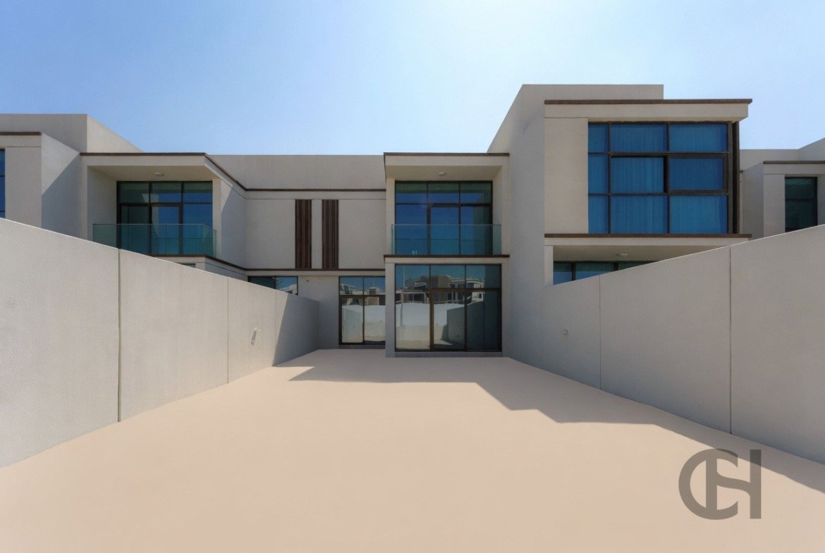 2BR Townhouse for rent in Souk Al Jubail, Al Jubail Island, Abu Dhabi with Single Row, Balcony. View photos, amenities and availability.