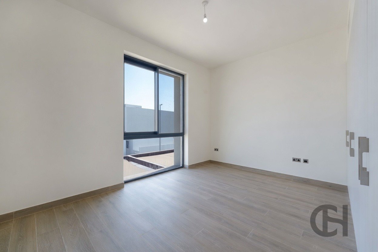 3BR Townhouse for rent in Noya Viva, Yas Island, Abu Dhabi with Single Row, Community View, Maid Room. View photos, amenities and availability.