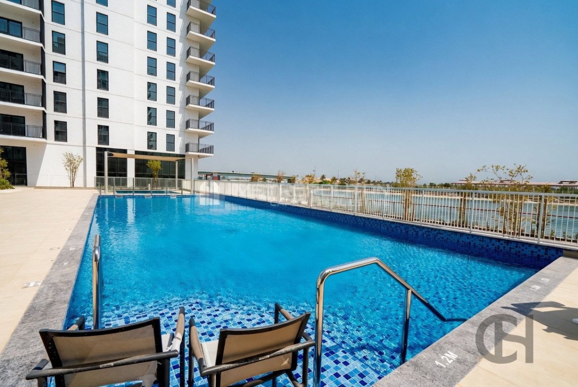 1BR Apartment for Rent in Waters Edge | Community view