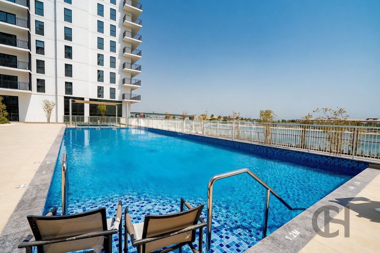 1BR Apartment for Rent in Waters Edge | Community view
