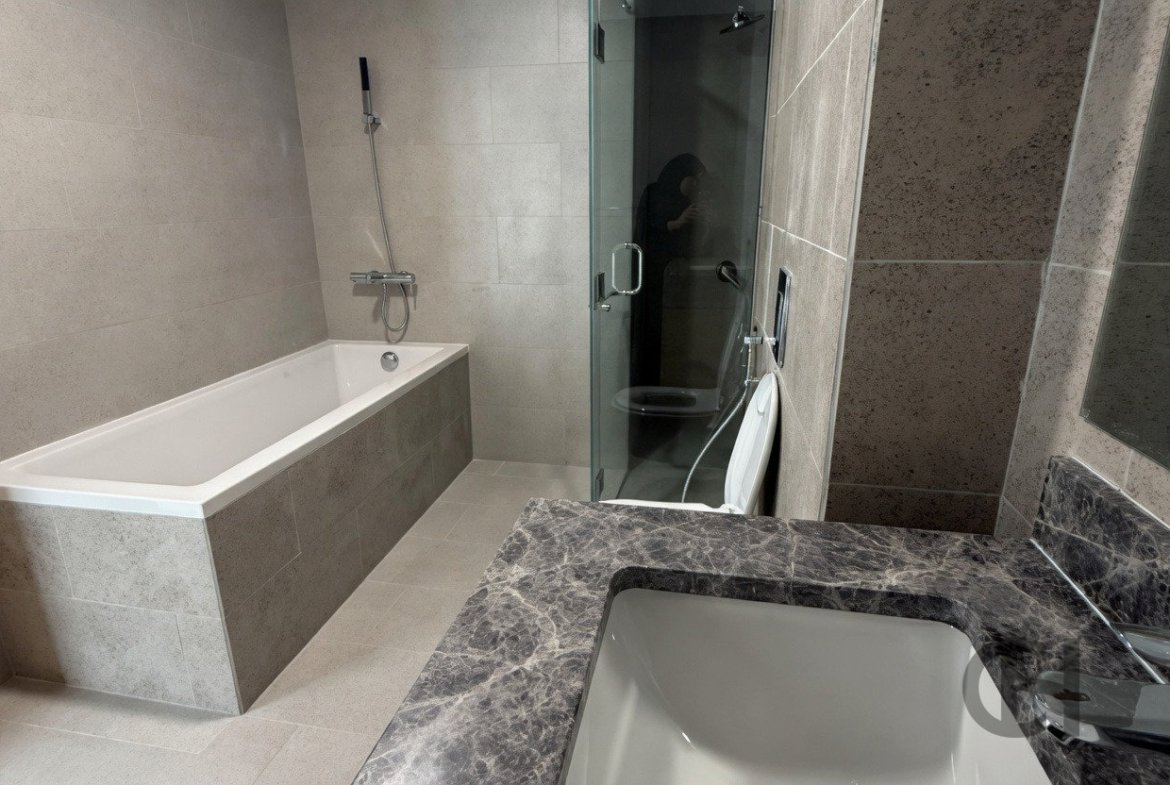 3BR Apartment for Rent in Radiant Square | Canal and island view