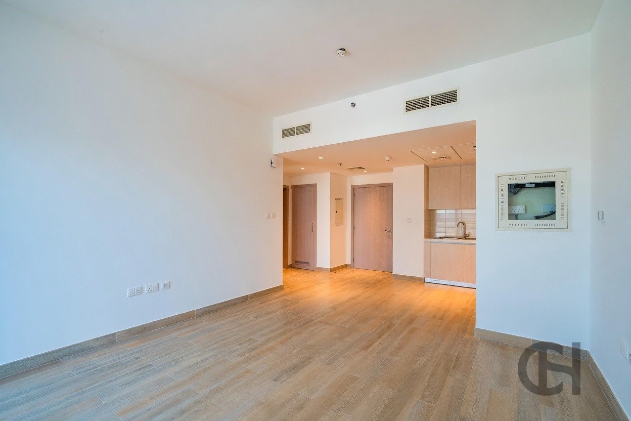1BR Apartment for rent in Waters Edge, Yas Island, Abu Dhabi with Community View, High Floor, Balcony. View photos, amenities and availability. 1BR Apartment for rent in Waters Edge, Yas Island, Abu Dhabi with Community View, High Floor, Balcony. View photos, amenities and availability.
