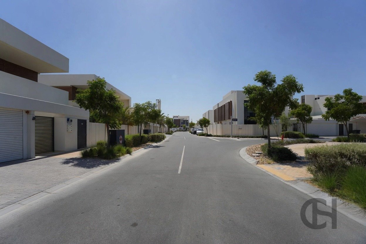 2BR Townhouse for rent in Noya Viva, Yas Island, Abu Dhabi with Single Row, Community View. View photos, amenities and availability. 2BR Townhouse for rent in Noya Viva, Yas Island, Abu Dhabi with Single Row, Community View. View photos, amenities and availability.