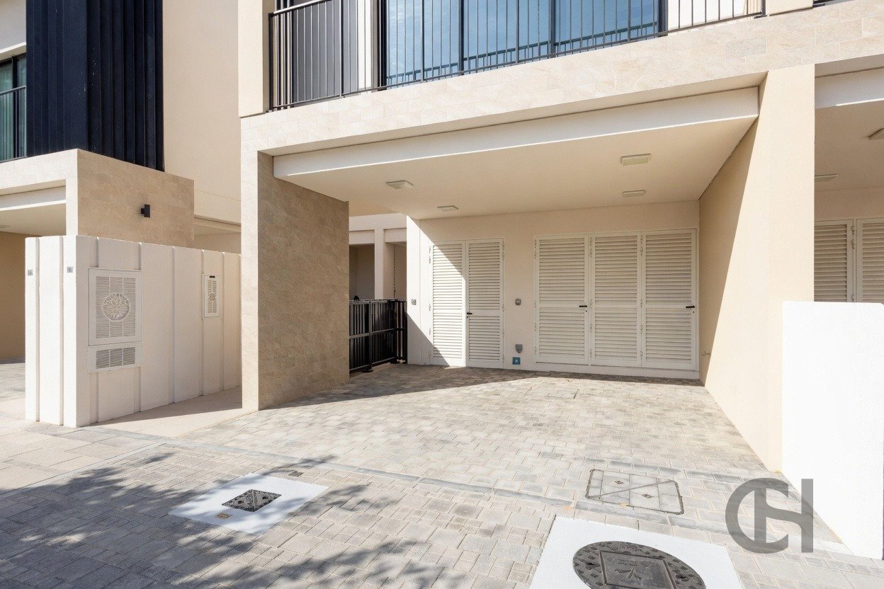 2BR Townhouse for rent in The Dahlias, Yas Island, Abu Dhabi with Single Row, Balcony. View photos, amenities and availability.