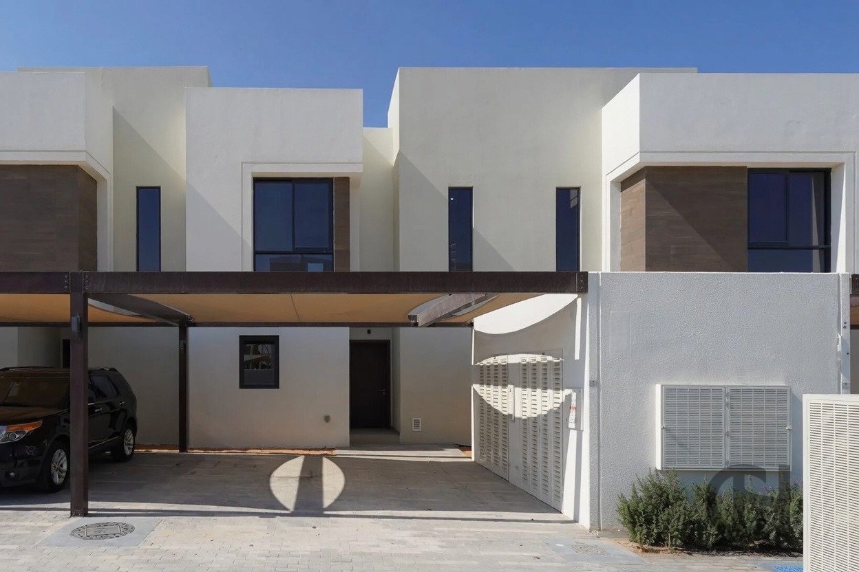 2BR Townhouse for rent in Noya Viva, Yas Island, Abu Dhabi with Single Row, Community View. View photos, amenities and availability. 2BR Townhouse for rent in Noya Viva, Yas Island, Abu Dhabi with Single Row, Community View. View photos, amenities and availability.