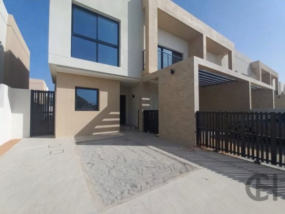 4BR Townhouse for rent in The Magnolias, Yas Island, Abu Dhabi with Community View, Balcony, Maid Room. View photos, amenities and availability.