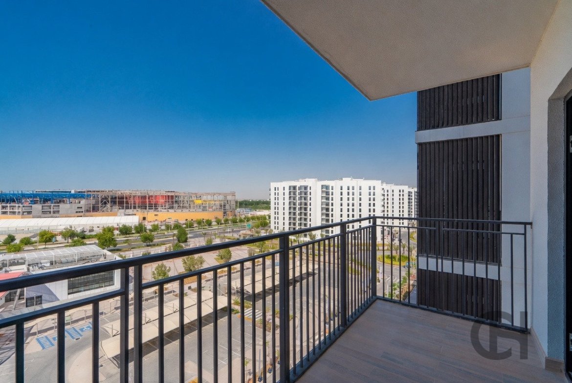 1BR Apartment for rent in Waters Edge, Yas Island, Abu Dhabi with Community View, High Floor, Balcony. View photos, amenities and availability.